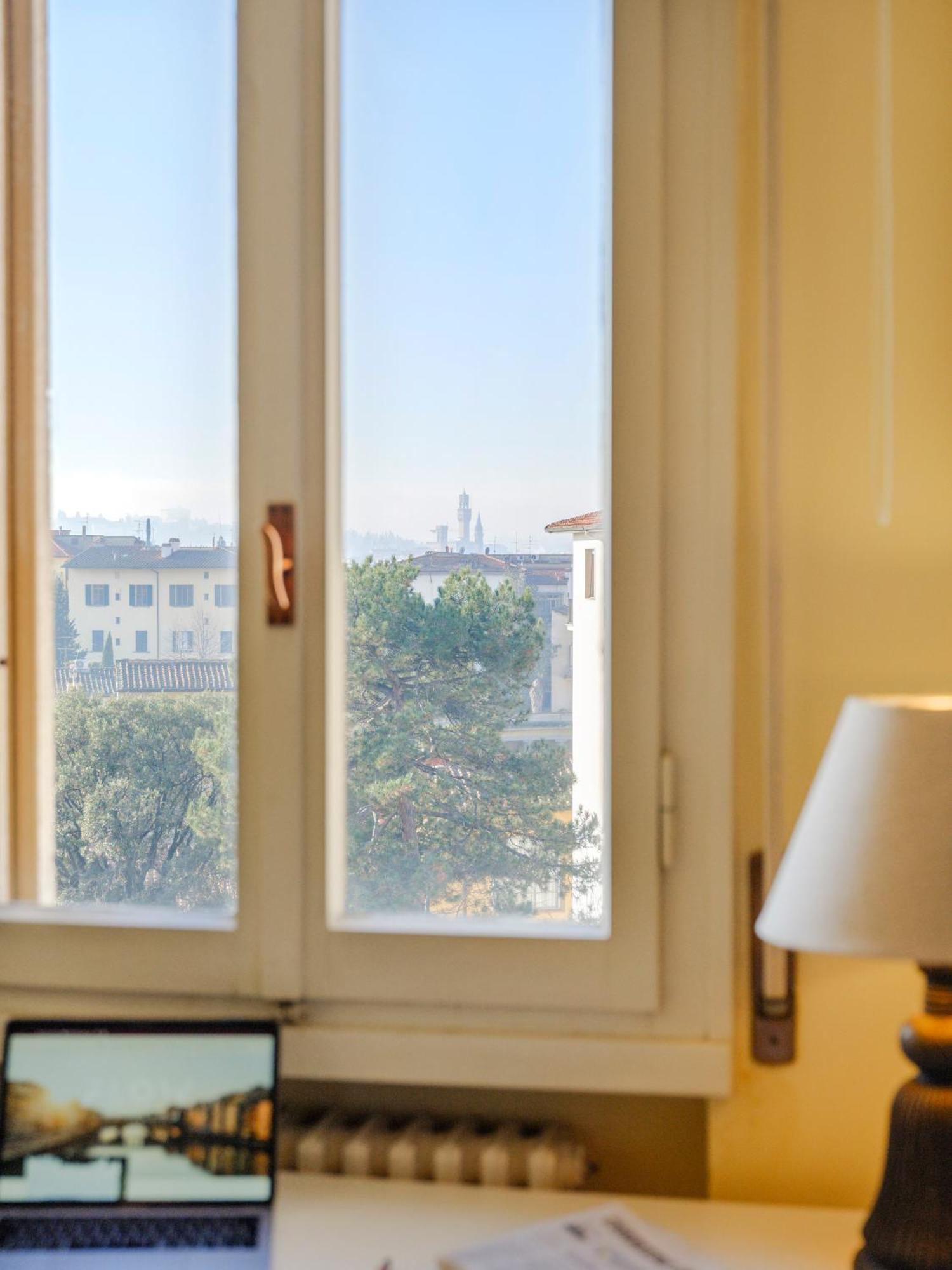 Casa Ari - Bright And Spacious Flat With Terrace Florenz