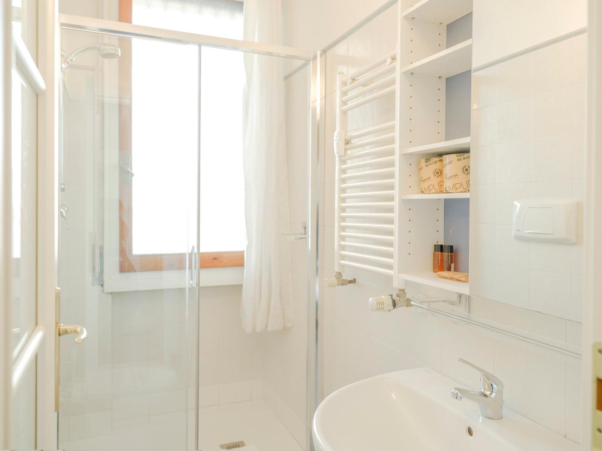 Casa Ari - Bright And Spacious Flat With Terrace Florenz