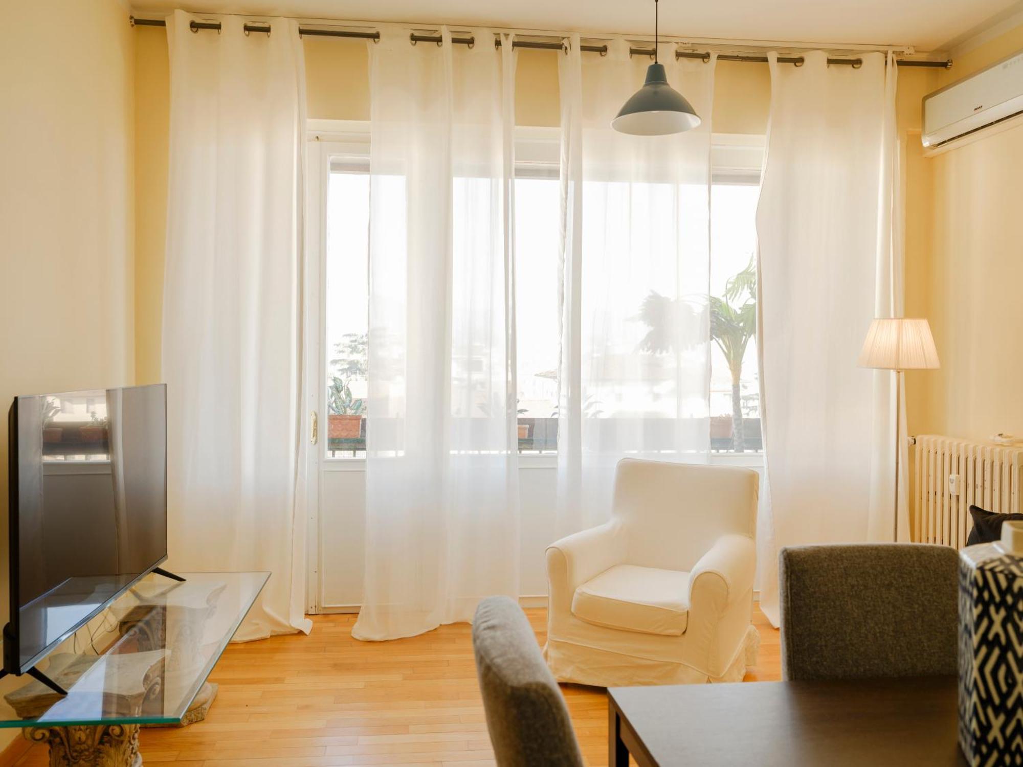 Casa Ari - Bright And Spacious Flat With Terrace Florenz